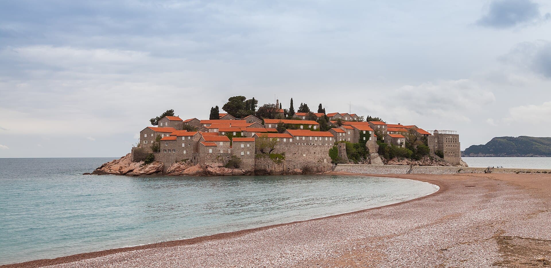 Hiking in Sveti Stefan