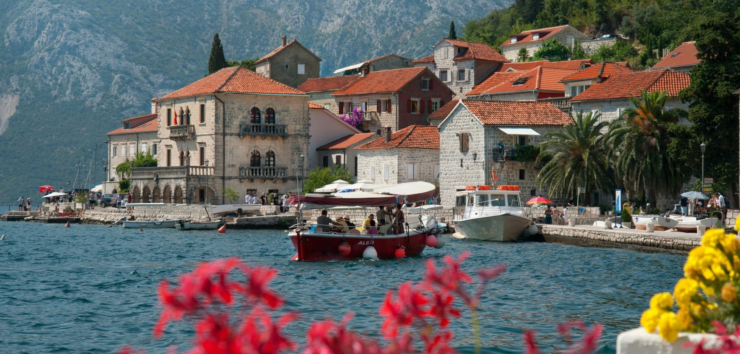 Montenegro Weather in April